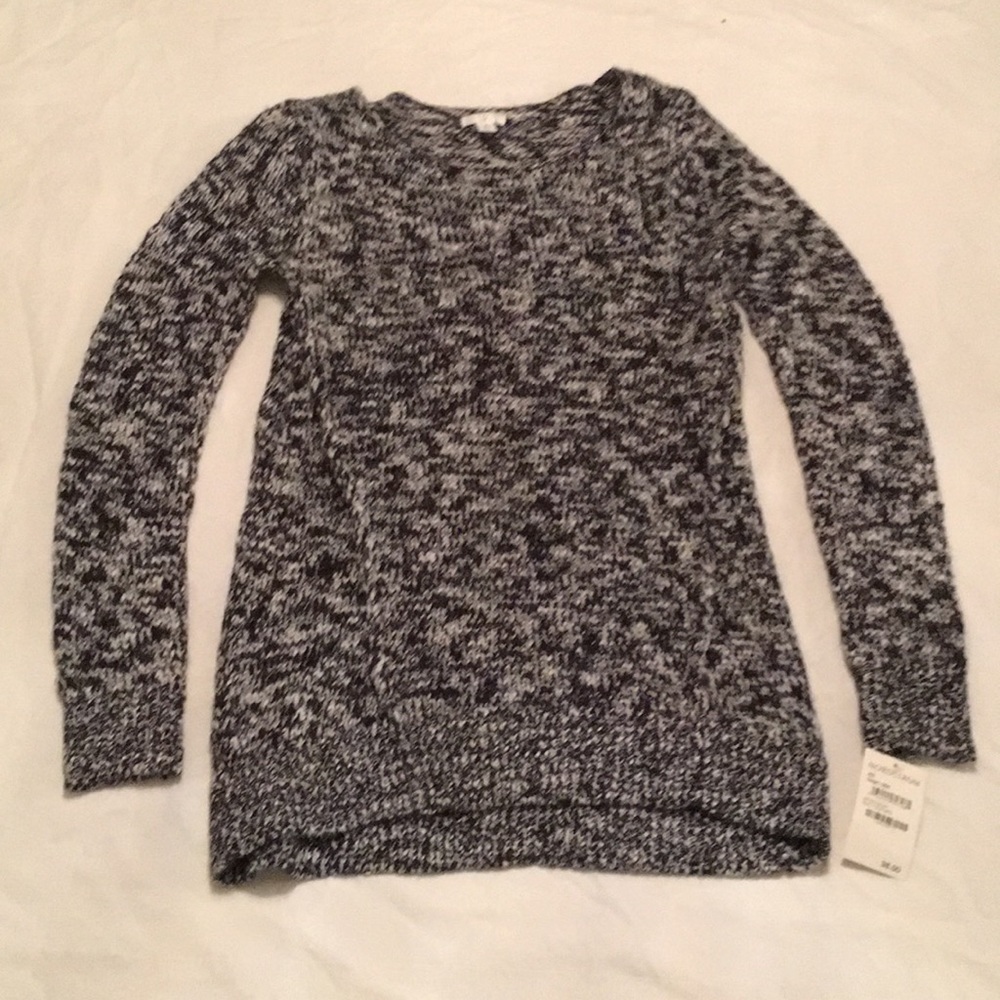 Long sleeve knit sweater
